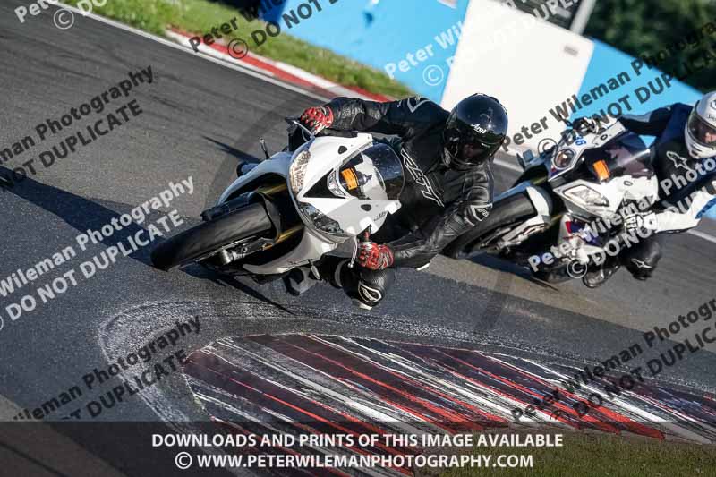 donington no limits trackday;donington park photographs;donington trackday photographs;no limits trackdays;peter wileman photography;trackday digital images;trackday photos